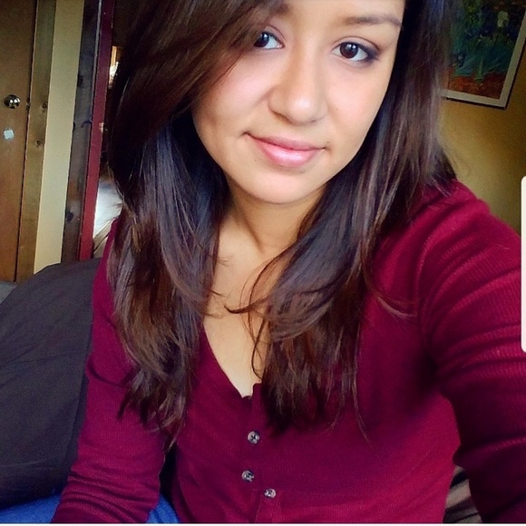 Meet your Posher, Alaina - Picture 1 of 2